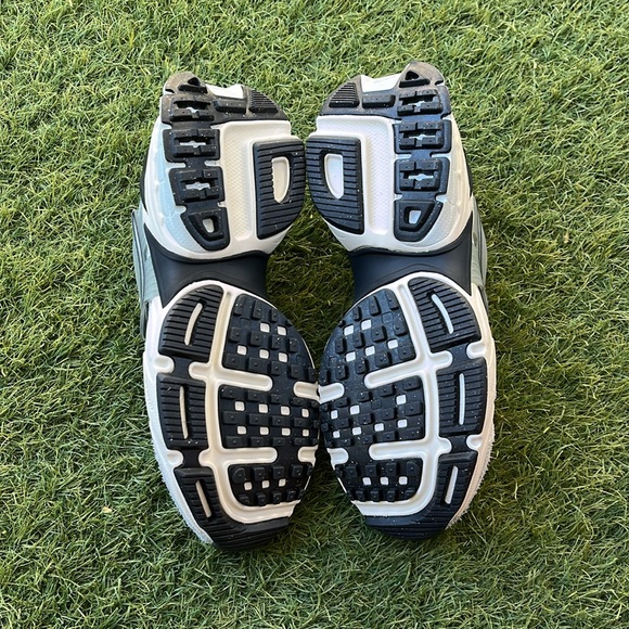 Nike V2K Run - Picture 5 of 5